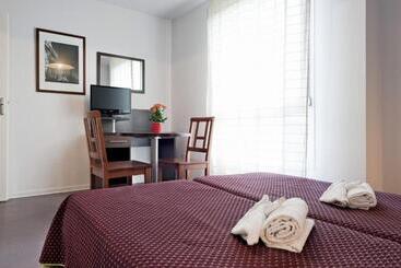 מלון דירות Residhotel Les Hauts D Andilly