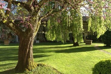 هتل Chambres D Hôtes Domaine De Ginouilhac