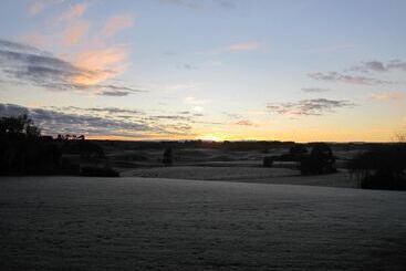 בית מלון כפרי Thyme Out Estate