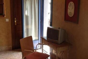 مسافرخانه Pradets