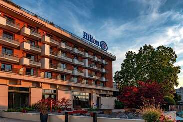 هتل Hilton Evianlesbains