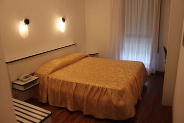 فندق Le Colombelle