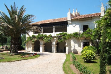 هتل Palacio De Caranceja