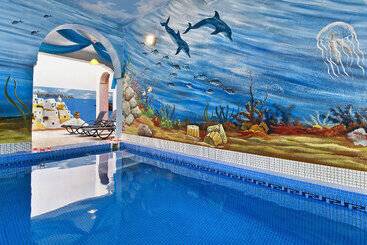 فندق Petros Villa