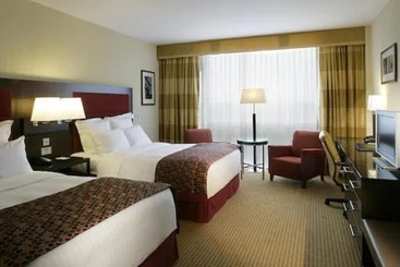 Pillo Hotel & Leisure Club