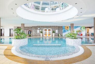 هتل Qabila Westbay