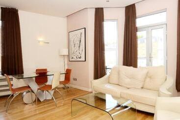 酒店 The Harrington Apartments