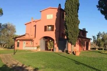 צימר Agriturismo    Le Guardiole