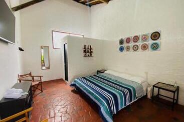 بنسيون Club Aviva Guatavita Hostel Restaurante, Disco & Bar