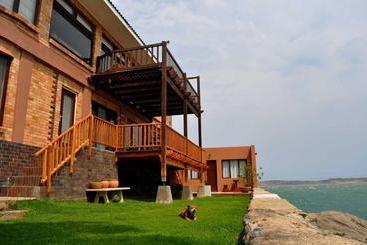 پانسیون Shark Island Airbnb