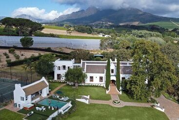 住宿加早餐  Avontuur Manor House And Wine Estate