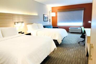 Отель Holiday Inn Express & Suites Blythe, An Ihg