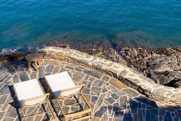 هتل Les Roches Brunes