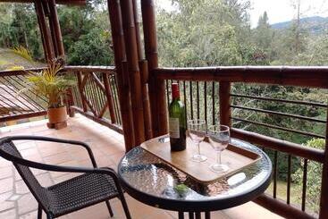 بنسيون La Casona Del Retiro