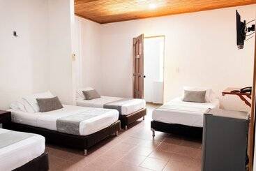 هتل Corozal Plaza