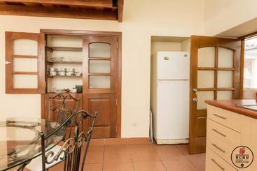 تختخواب و صبحانه Uchu Cusco   Guest House