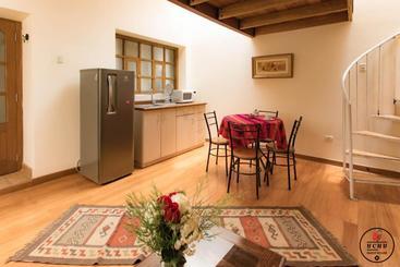 تختخواب و صبحانه Uchu Cusco   Guest House