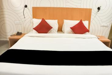 בית מלון כפרי Capital O Rpr263  Convivial Sky