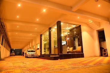 בית מלון כפרי Four Seasons