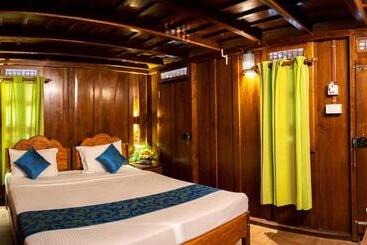 Hotel Kalpavanam Heritage Resort