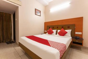 酒店 Oyo 77185 Sri Balaji Residency