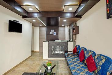 فندق Oyo 77619 Grace Inn