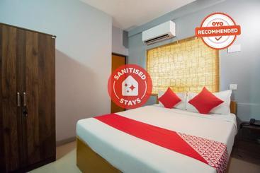 Hotel Oyo 77675 Arv S