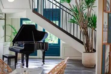 בית מלון כפרי Vasaka Maison Bandung