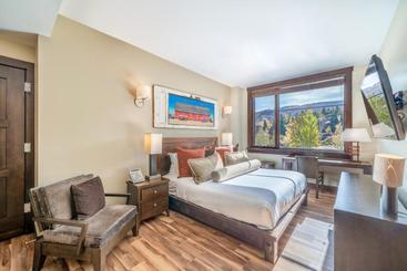 Hayden Lodge