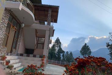 בית מלון כפרי Aaradhey Cottage