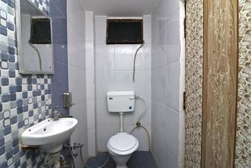 فندق Oyo 40436 Ganga Vilas