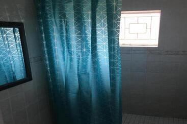 پانسیون Flipflops And Treetops