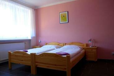 旅馆 Penzion U Dvou Lip