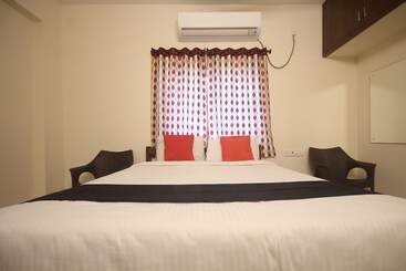 فندق Sr Residency