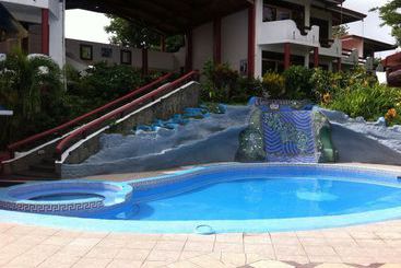 هتل California   Manuel Antonio