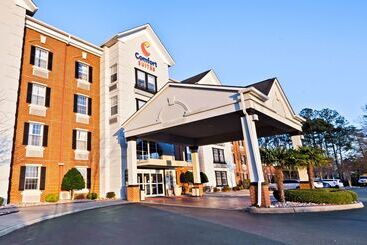 酒店 Comfort Suites Newport News Airport