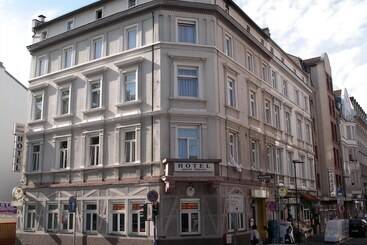 Отель Garni Djaran