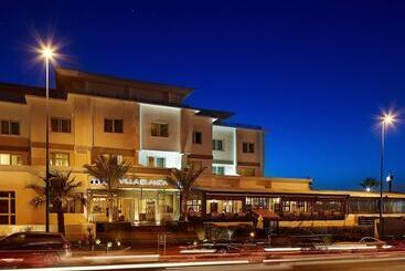 هتل Villa Blanca Urban