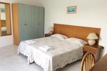 هتل آپارتمان Porto Del Sol