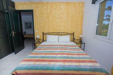 Sandy Beach Villas And Apartments