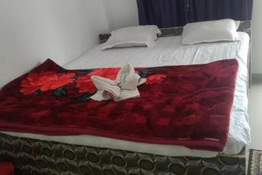 בית מלון כפרי Costal Valli Resorts