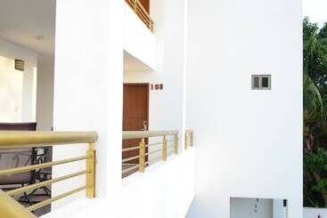 Отель Real Mercedes