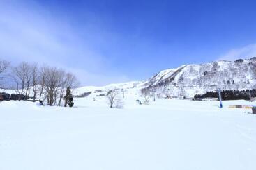 Рёкан Hachikogen Furusato Asagiriso