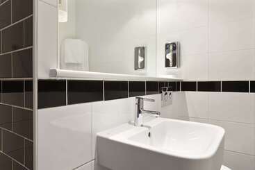 فندق Days Inn Corley Nec   M6