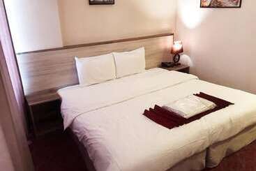 هتل The Signature