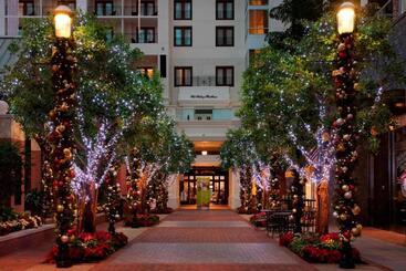 Отель Gaylord National Resort & Convention Center