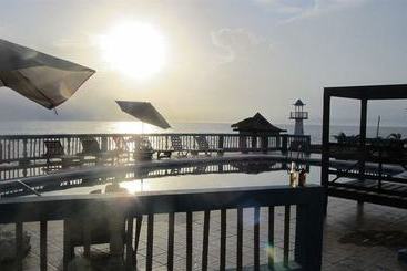 فندق Negril Escape Resort & Spa