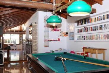 アパートホテル Katia Beach