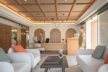 آپارتمان Paralos Venus Suites Adults Only