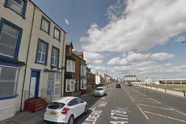 Отель The Leven Guesthouse